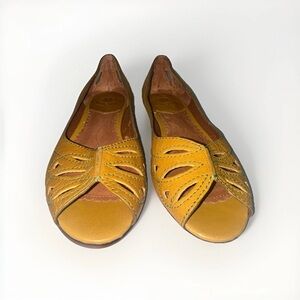 Lucky Brand Peep Toe Flats Leather Upper Yellow Women’s Size 8 M